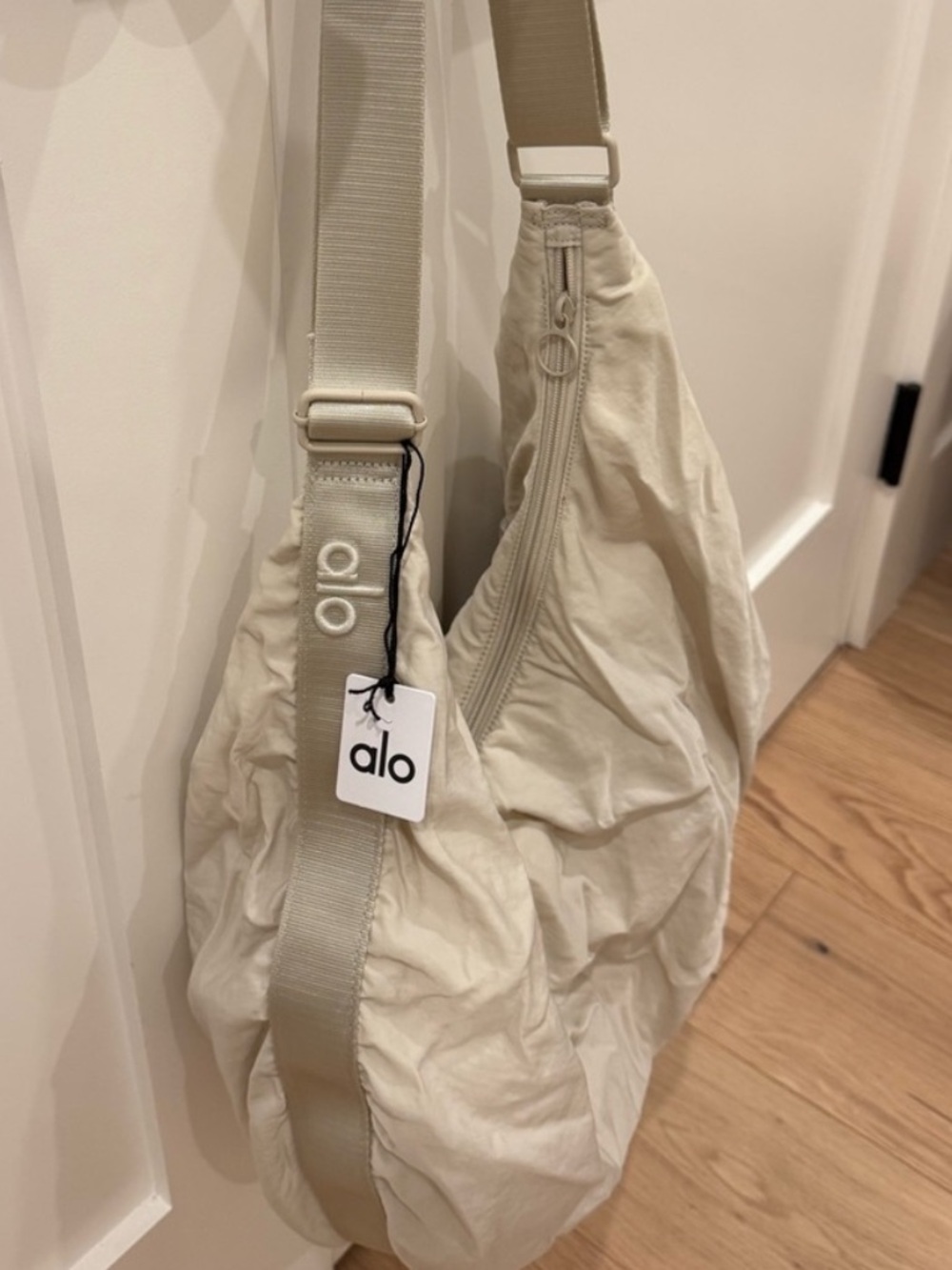 ALO Yoga Bone Crossbody Bag - Neutral Off-White Shoulder Style